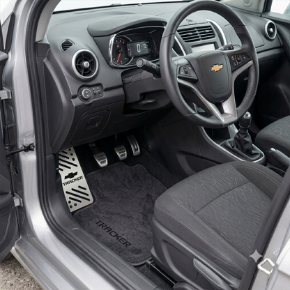 Descanso de Pé - Chevrolet Tracker 2014 á 2019